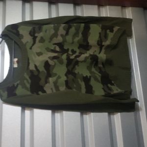Lei camo sweater